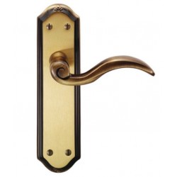 Carlisle Brass Wentworth Lever On Latch Backplate Florentine Bronze Blister Pack