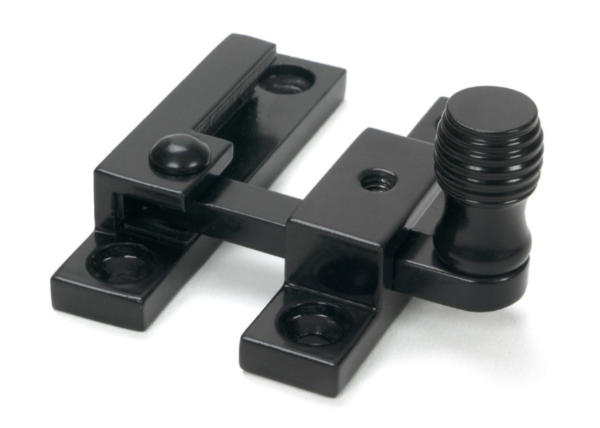 From The Anvil Narrow Beehive Quadrant Fastener Black